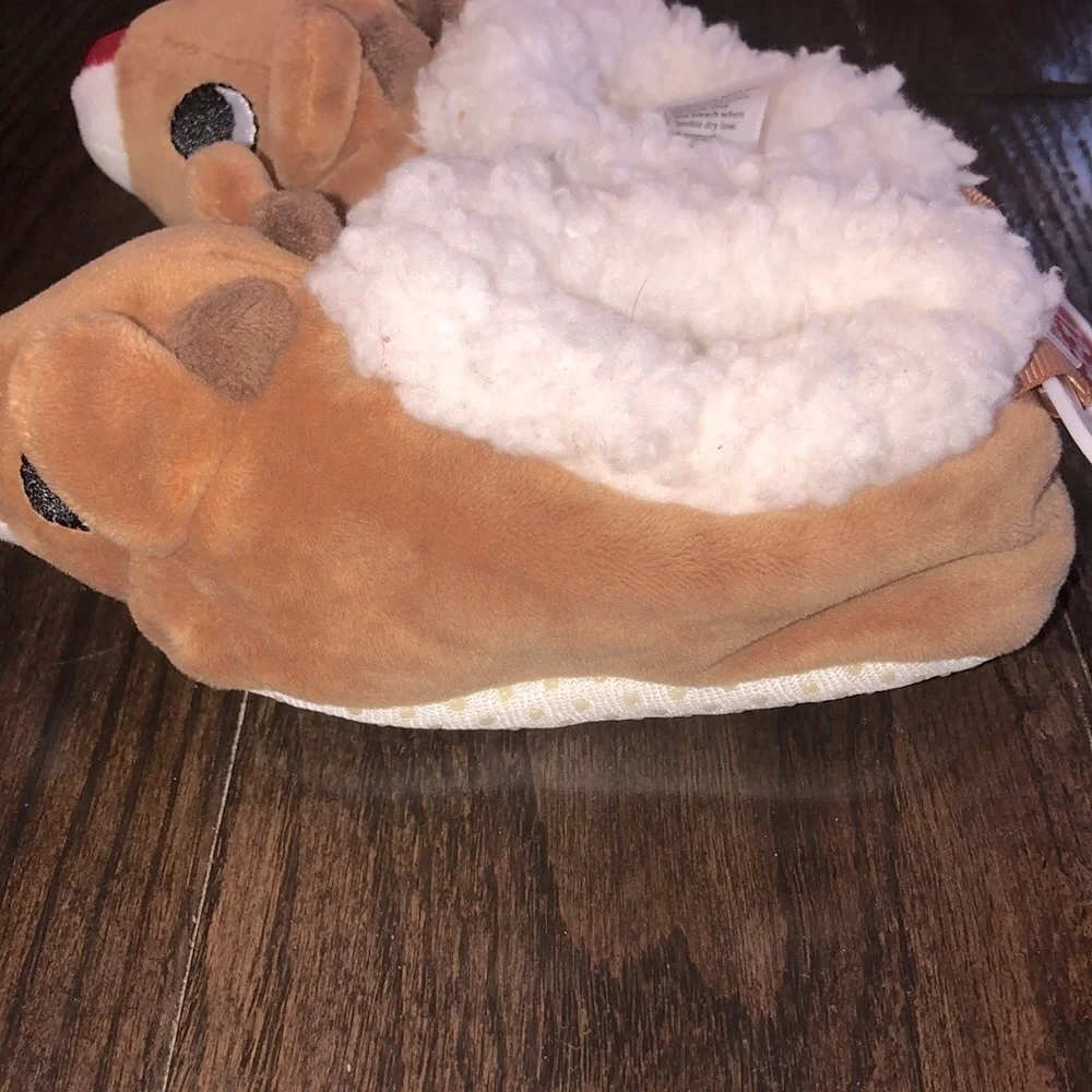 Rudolph the red nose reindeer Christmas kids slippers new with tags 12-24 months